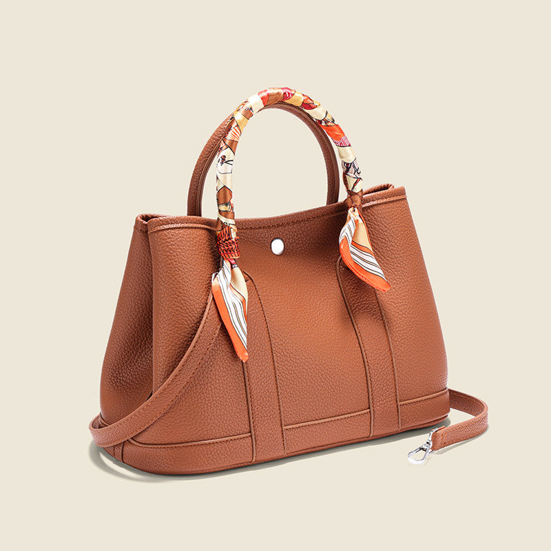 Dara Chic Leather Handbag