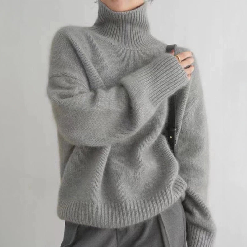 Zoe Soft Minimalistic Look Pullover